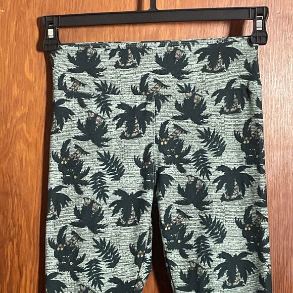 LuLaRoe OS Leggings Palm Trees Coconut Palm  - One Size Floral  Green Gray - Picture 3 of 10